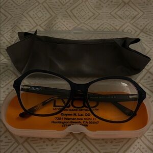 Black and green Glasses